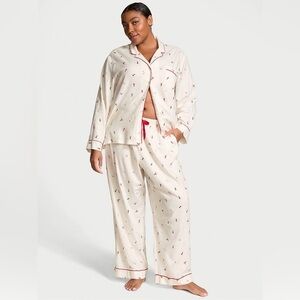 Victoria's Secret Skiers Cream Pajama Set with Red Trim